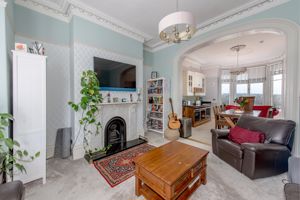 Sitting Room- click for photo gallery